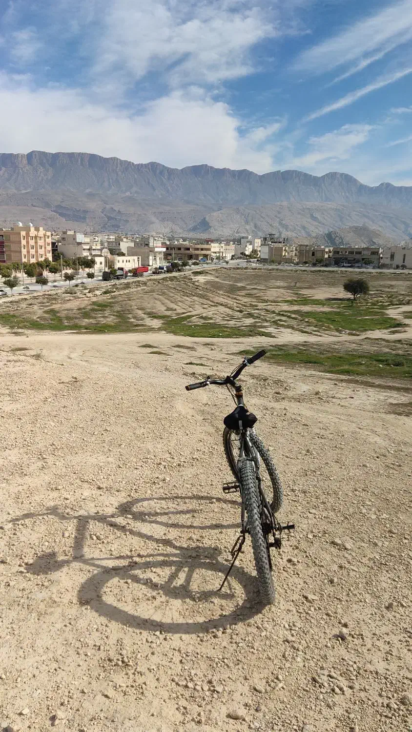 با سلام دوچرخه تنه الومنیوم تمیز هر دوتالاستیک نو|دوچرخه، اسکیت، اسکوتر|کازرون, |دیوار