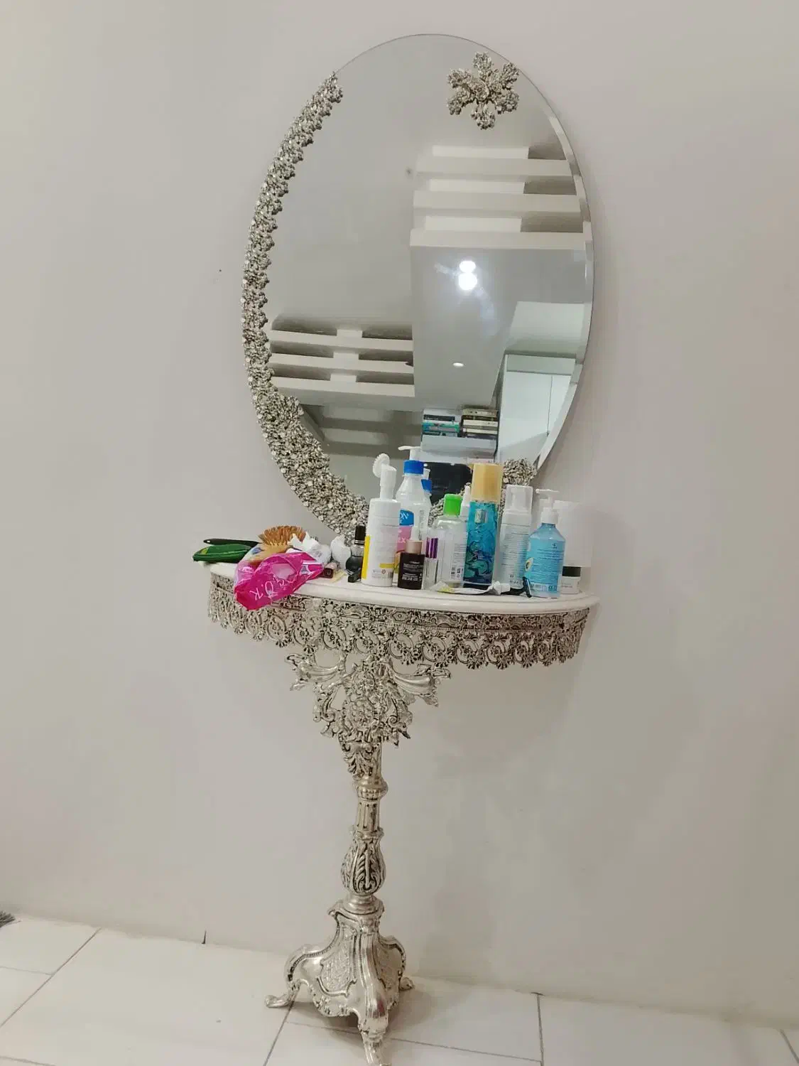 آینه و کنسول|مبلمان خانگی و میز عسلی|گلبهار, شهر جدید گلبهار|دیوار