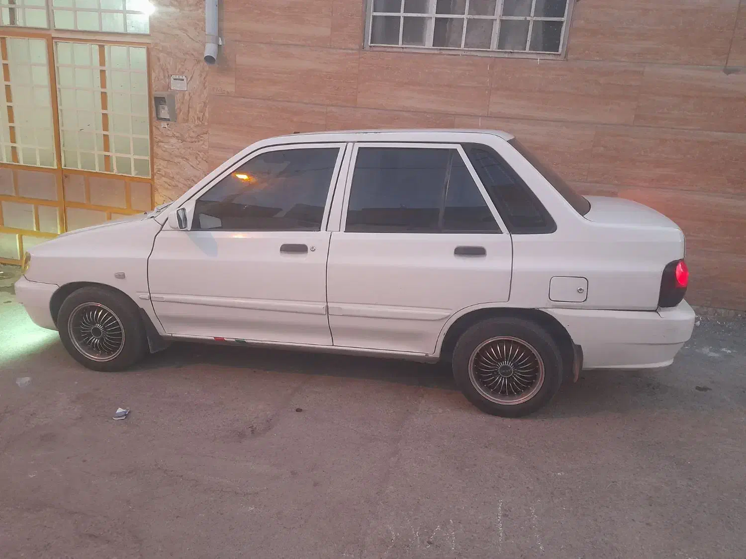 ۱۳۲ مدل ۹۰|خودرو سواری و وانت|سبزوار, طبرسی (جعفرآباد)|دیوار