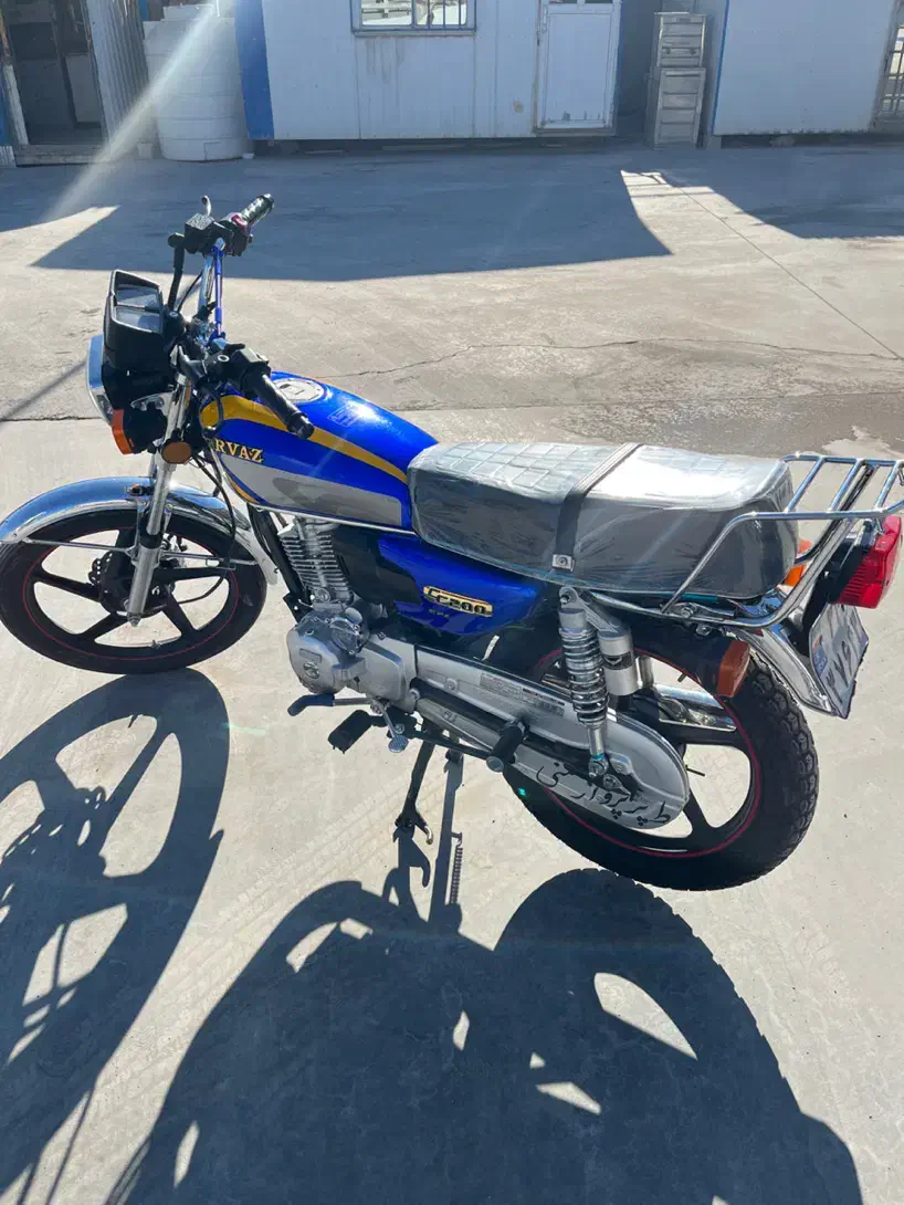 پرواز ۲۰۰|موتورسیکلت|رباط‌کریم, رباط‌کریم|دیوار