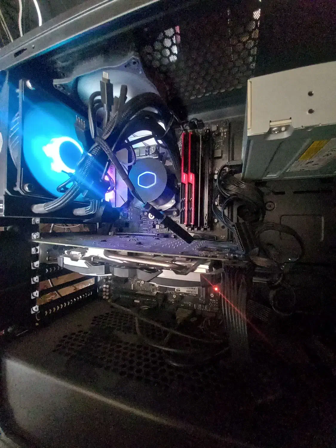 سیستم کیس غول رندر و گیمینگ i7 10700k زیر قیمت|رایانه رومیزی|شاهینشهر, خبرنگار|دیوار