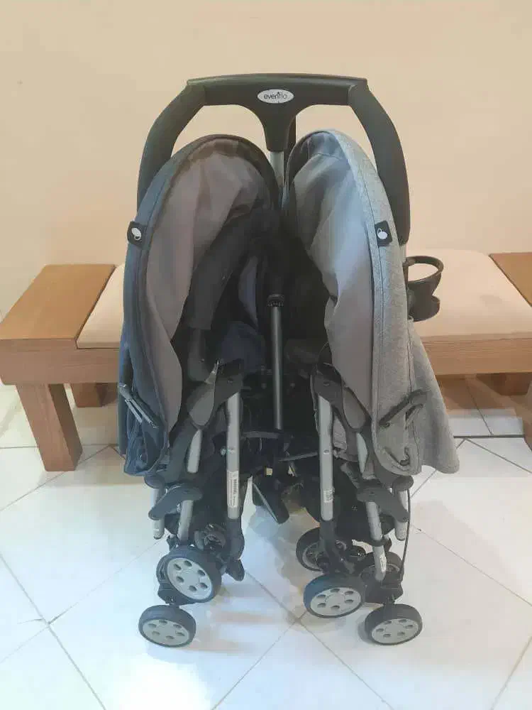 کالسکه دو قلو اون فلو خیلی تمیز|کالسکه و لوازم جانبی|تهران, گیشا|دیوار