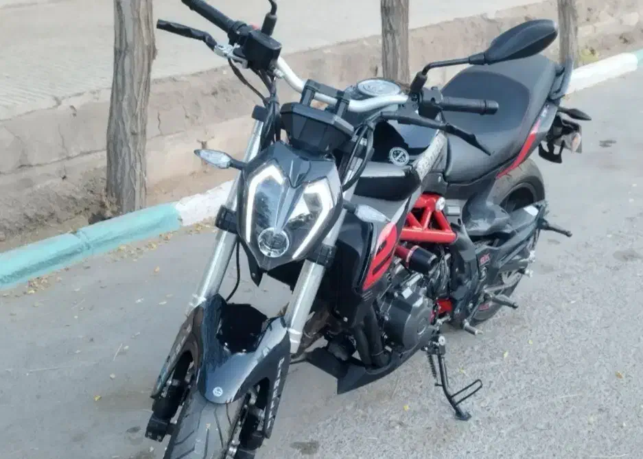 بنلی ۳۰۰ کارکرد ۵ هزار تا|موتورسیکلت|اسلامشهر, شهرک واوان|دیوار