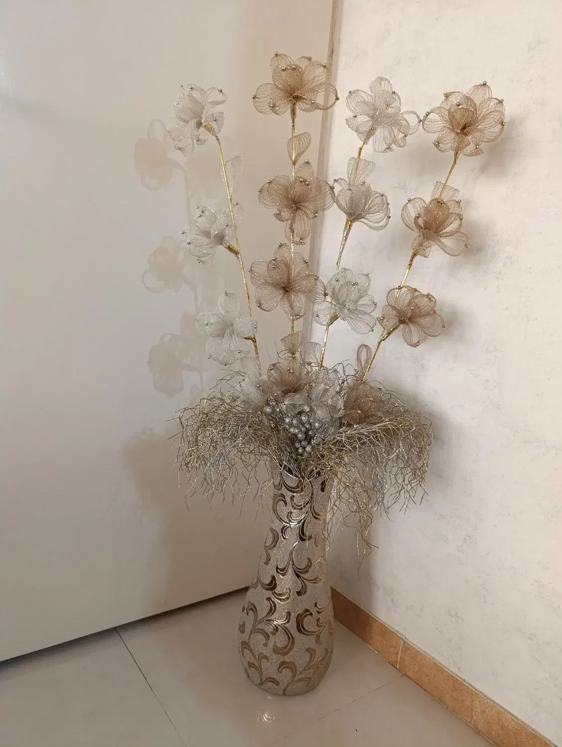 گل و گلدان|گل مصنوعی|ری, علایین|دیوار