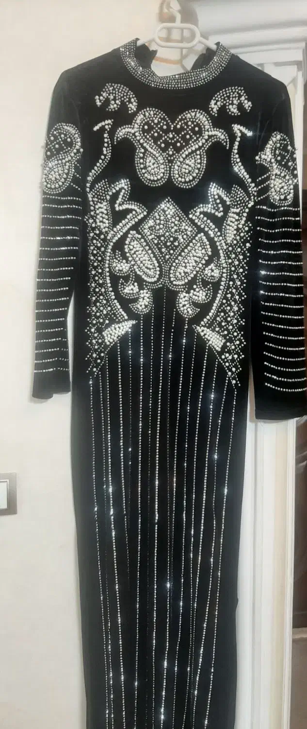 لباس مجلسی|لباس|سبزوار, نواب صفوی|دیوار