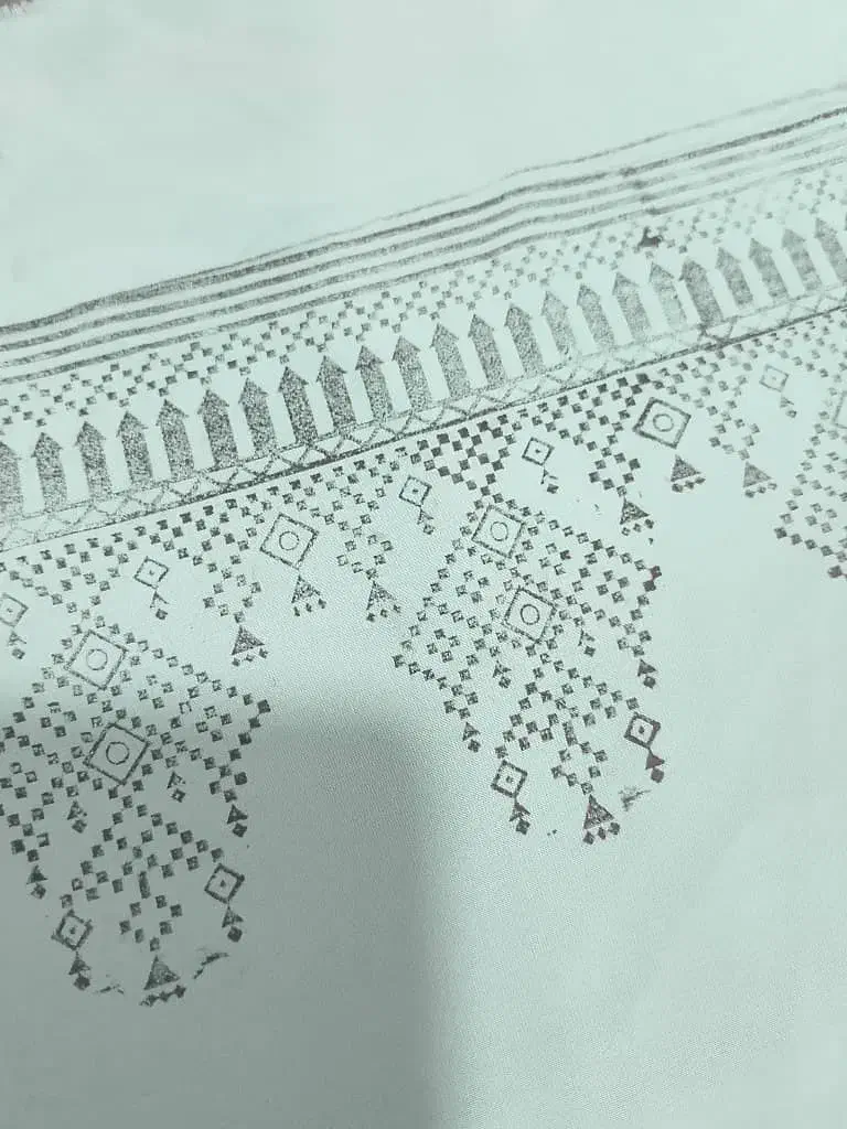 تپه و زه دوزی نورا|لباس|بمپور, |دیوار