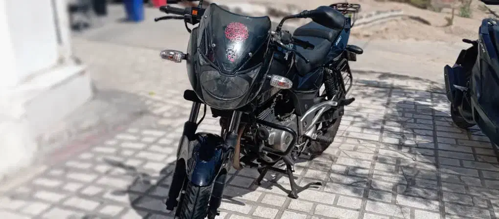 باجاج پالس ۲۲۰ مشکی|موتورسیکلت|تهران, تهرانپارس شرقی|دیوار