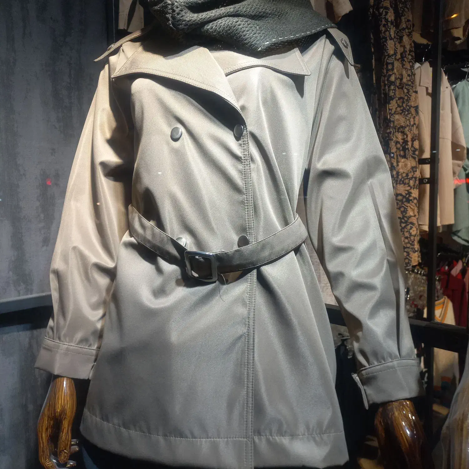 بارونی کوتاه موجود در ۳ رنگ و دو سایز|لباس|دهق, |دیوار