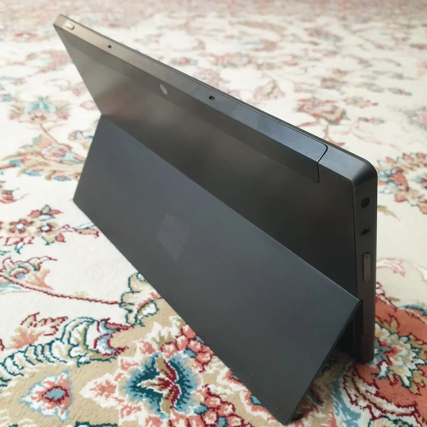 لپ تاپ Surface لمسی با لوازم کامل|رایانه همراه|شیراز, فرگاز|دیوار