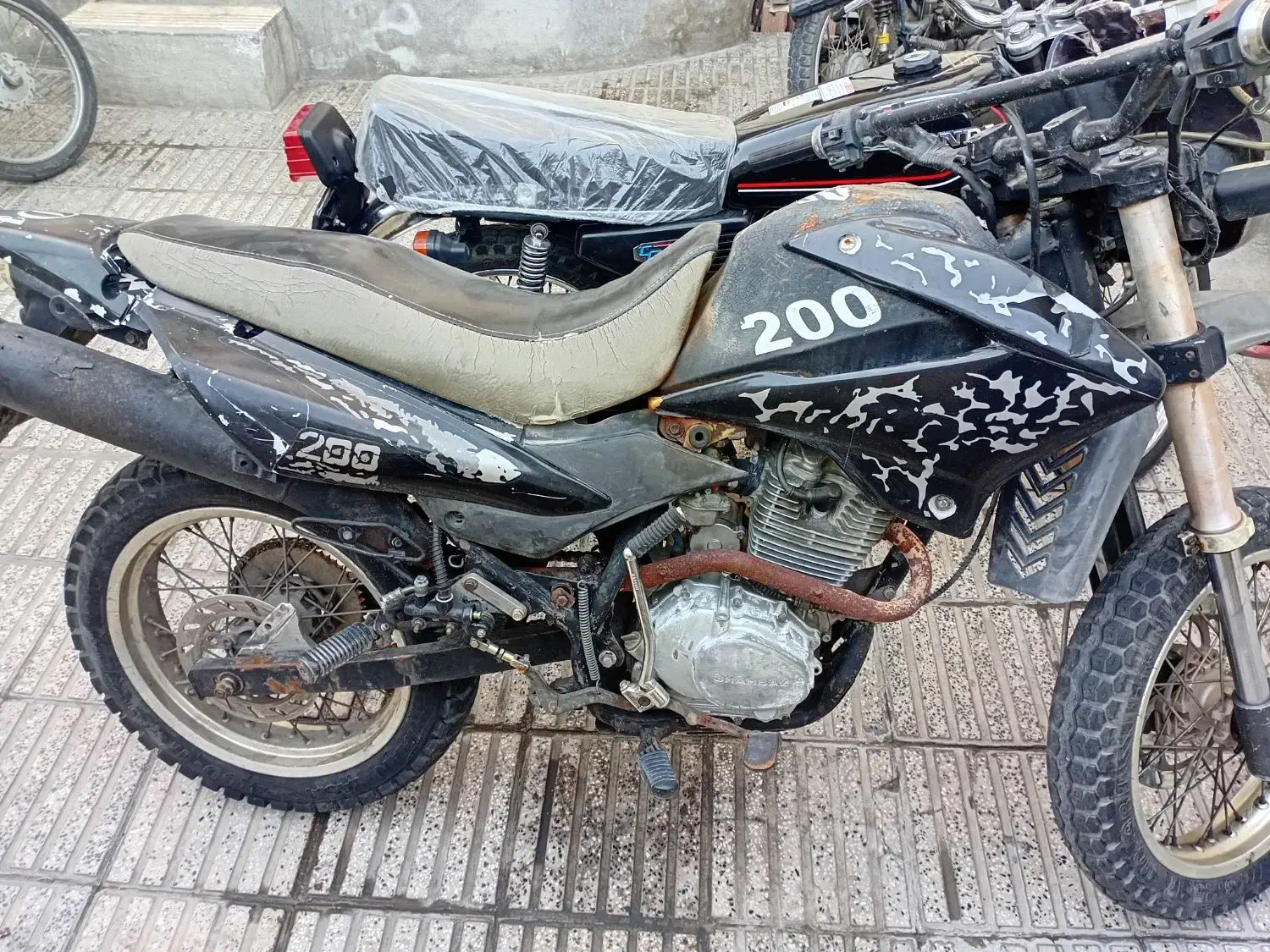 موتور هنداکویر مدل. ۹۰ و پیشرو تریل مدل۸۹|موتورسیکلت|آزادشهر, |دیوار