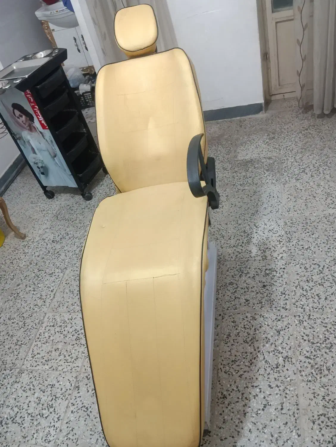 لوازم آرایشگاه|آرایشگاه و سالن‌های زیبایی|خرم‌آباد, |دیوار