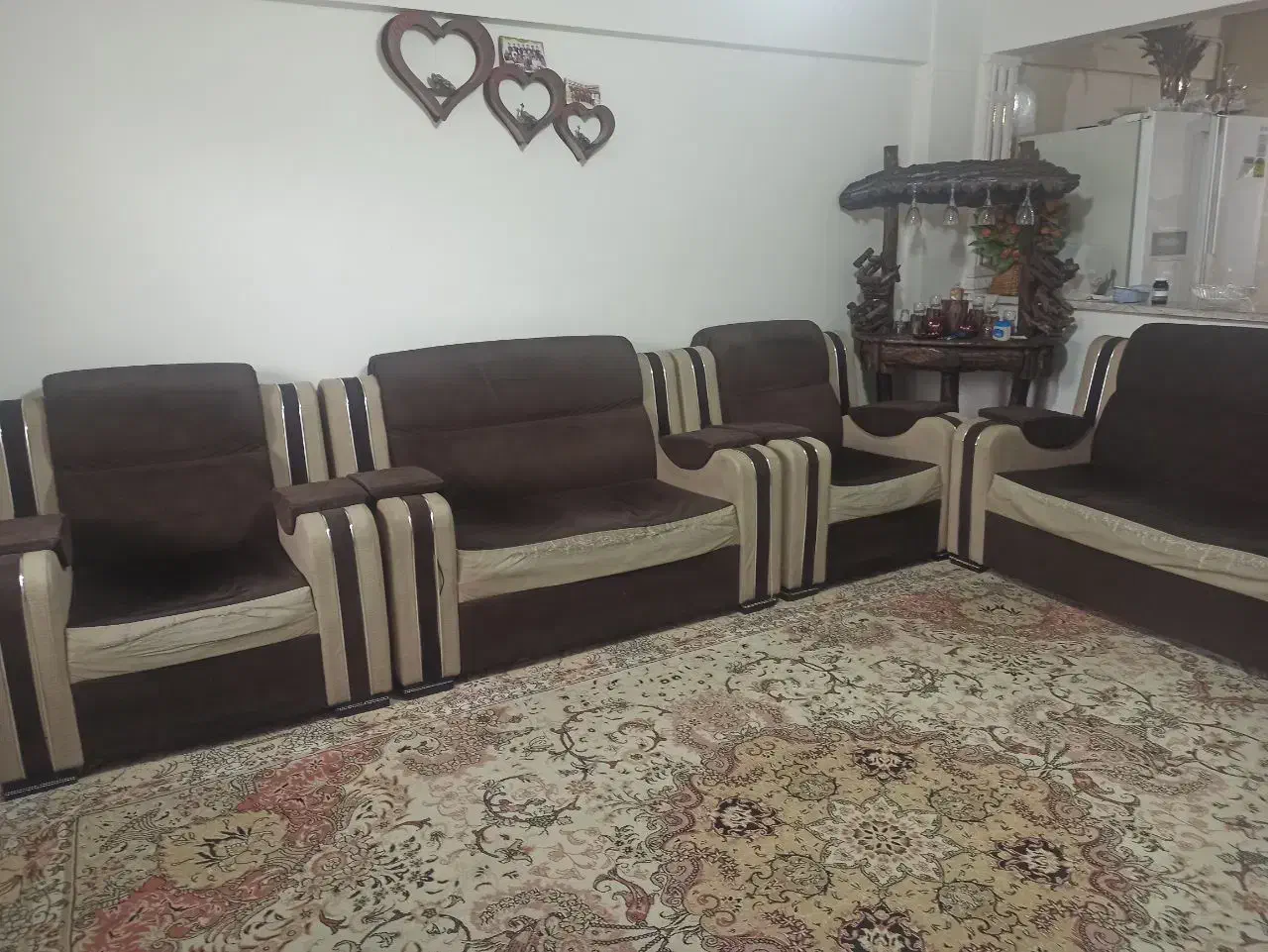 میز وسط با چهار گل میز|مبلمان خانگی و میز عسلی|شیراز, منطقه هوایی شهید دوران|دیوار