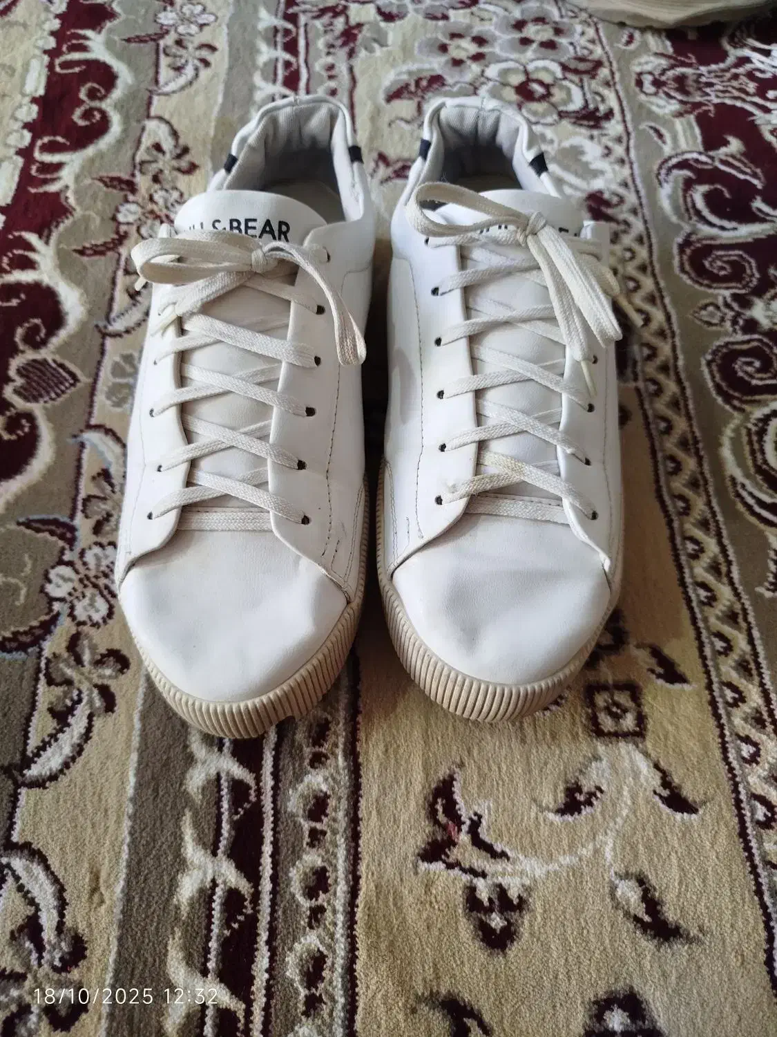 کفش|کیف، کفش، کمربند|زابل, |دیوار