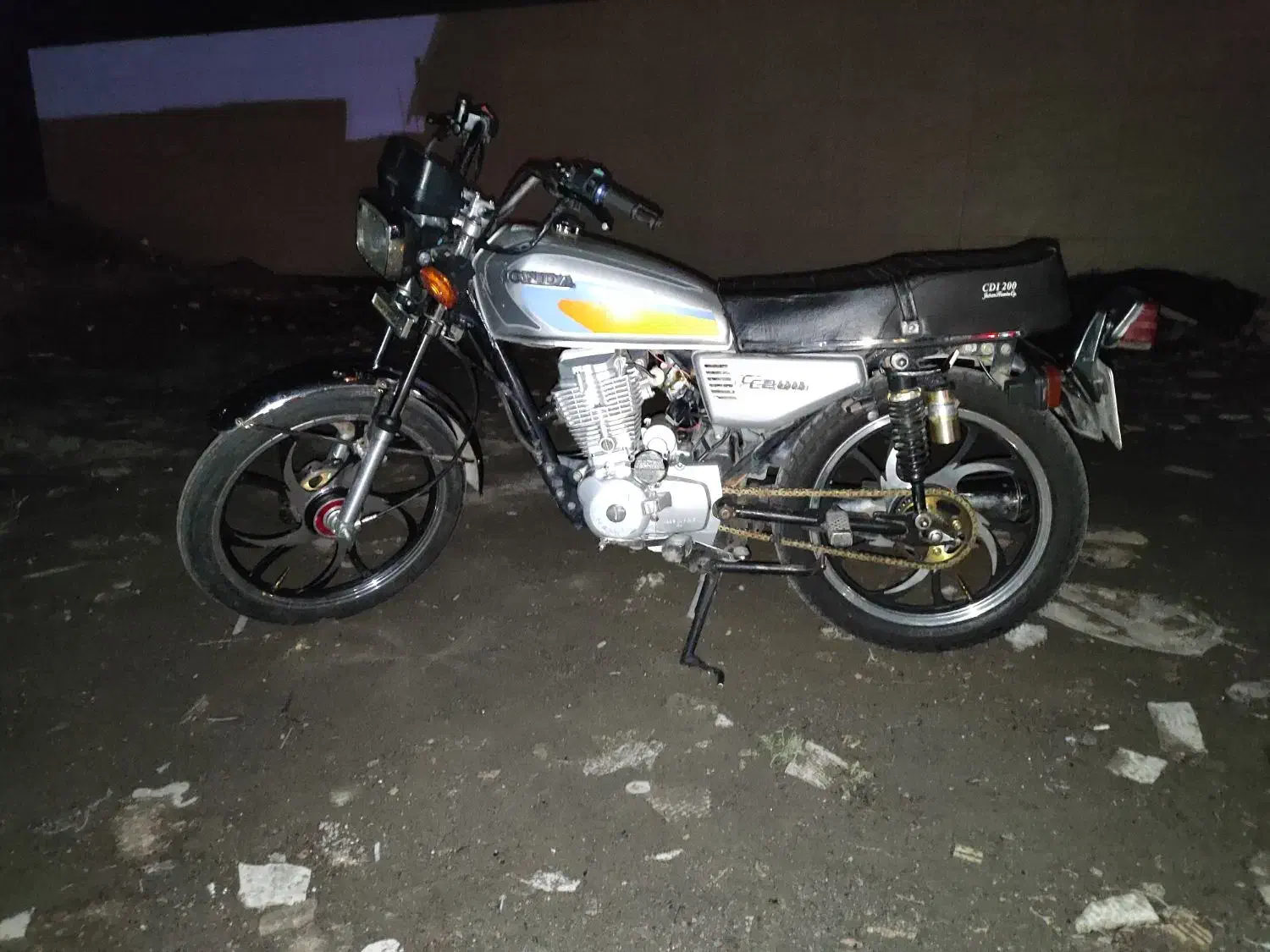 موتور هوندا ،،۲۰۰ همتاز|موتورسیکلت|بندر انزلی, نیمه شعبان|دیوار