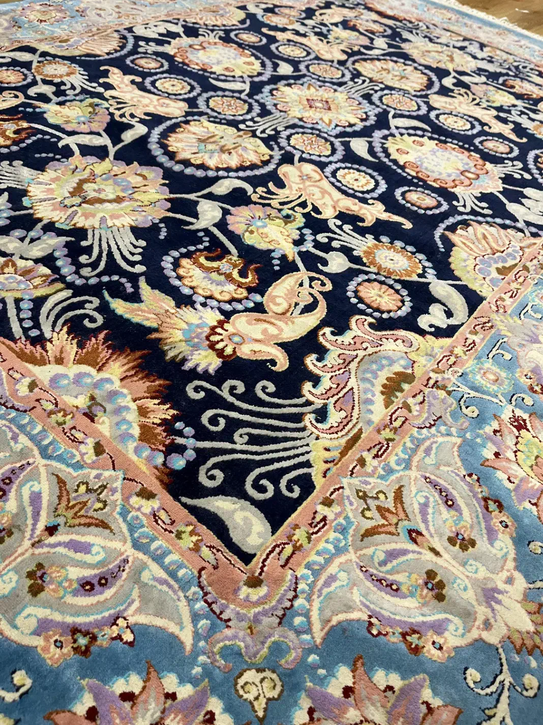 تعدادی فرش و قالیچه و پادری|فرش|رشت, معلم|دیوار