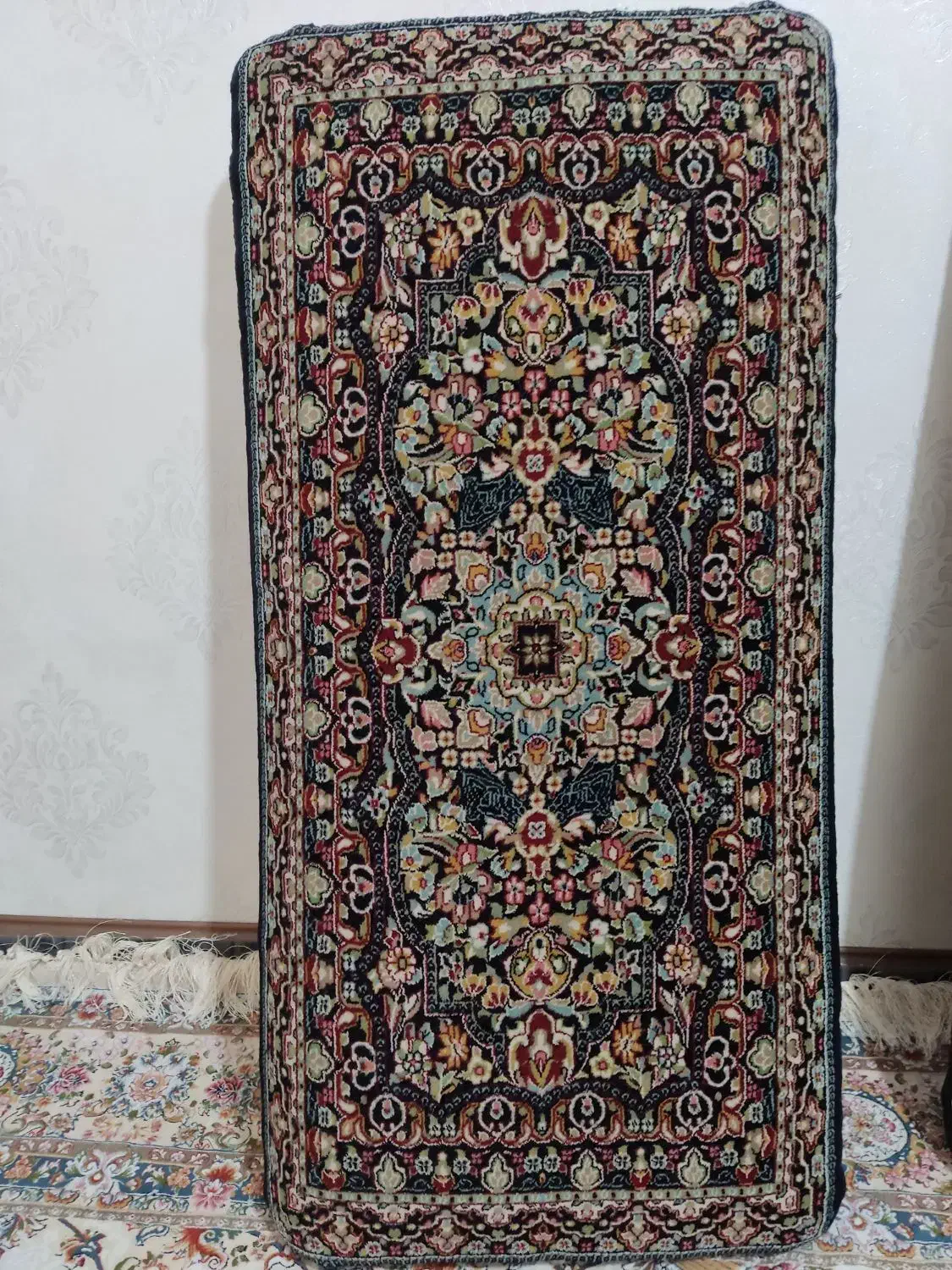 پشتی|پشتی|همدان, |دیوار