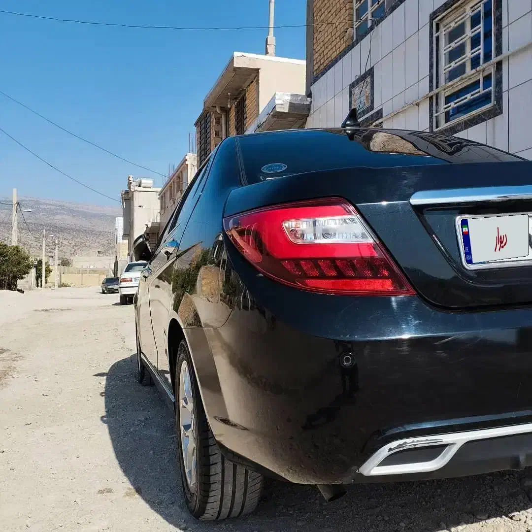 دنا پلاس توربو شش دنده مدل 1402|خودرو سواری و وانت|شیراز, شهرک فرزانگان|دیوار