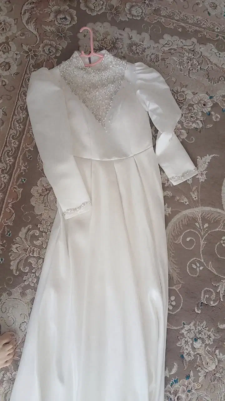 لباس عقدی|لباس|ازنا, |دیوار