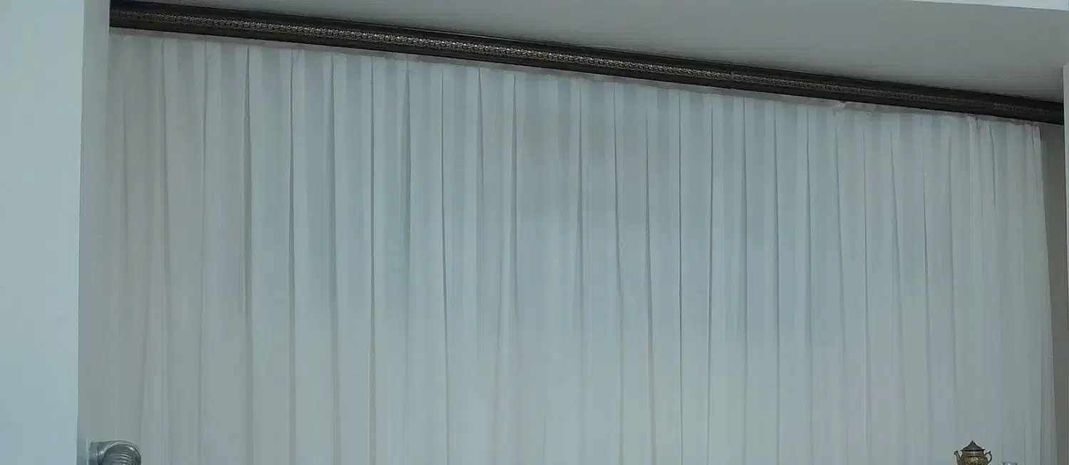 پرده حریر|پرده، رانر، رومیزی|میانه, |دیوار