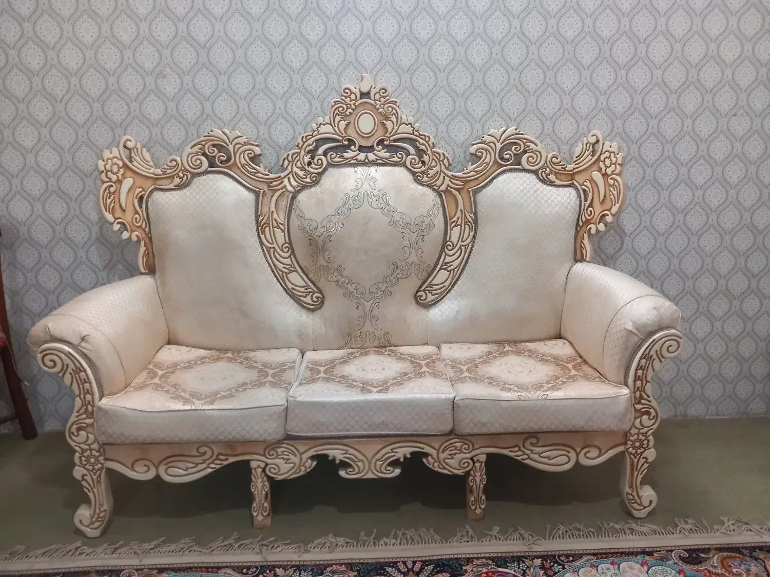 مبل ۷ نفره در حد نو با میز ها فروش فوری|مبلمان خانگی و میز عسلی|بابل, |دیوار