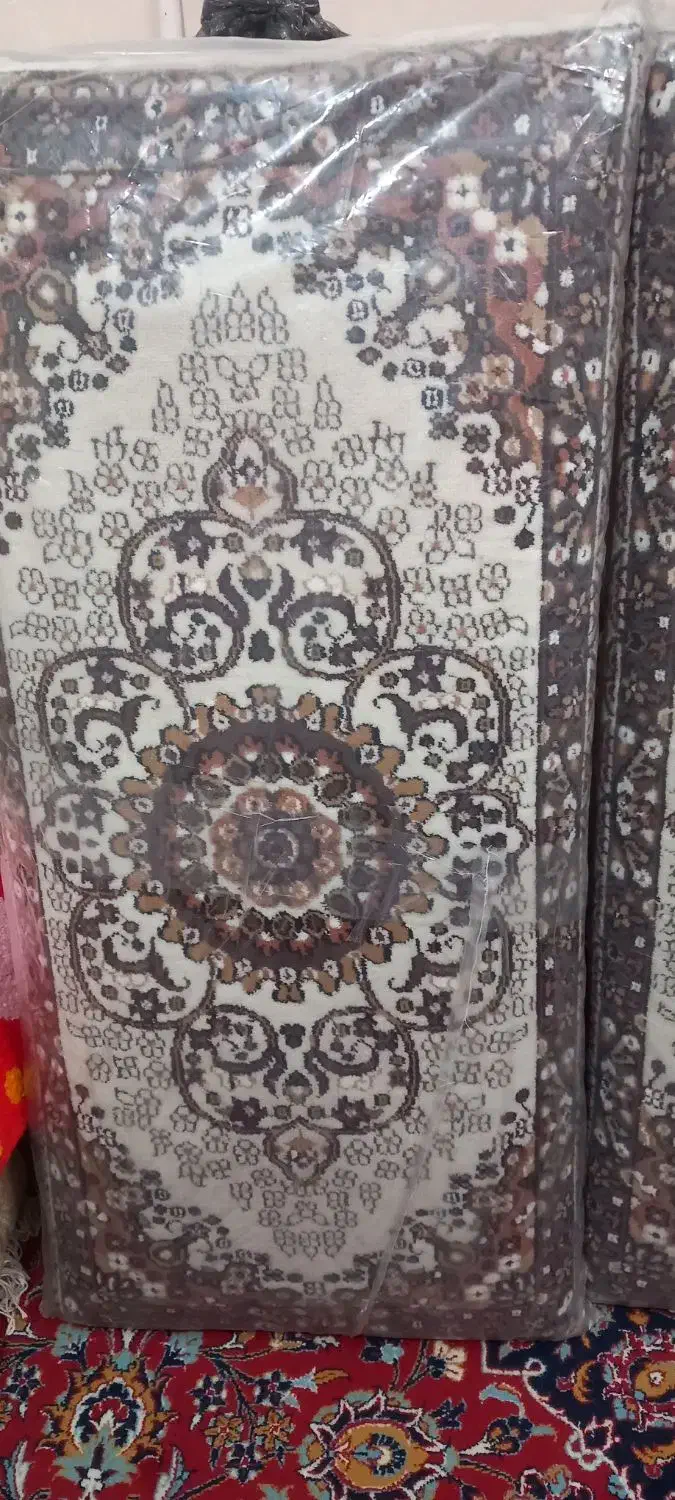 یک جفت پشتی ماشینی|پشتی|گلبهار, شهر جدید گلبهار|دیوار