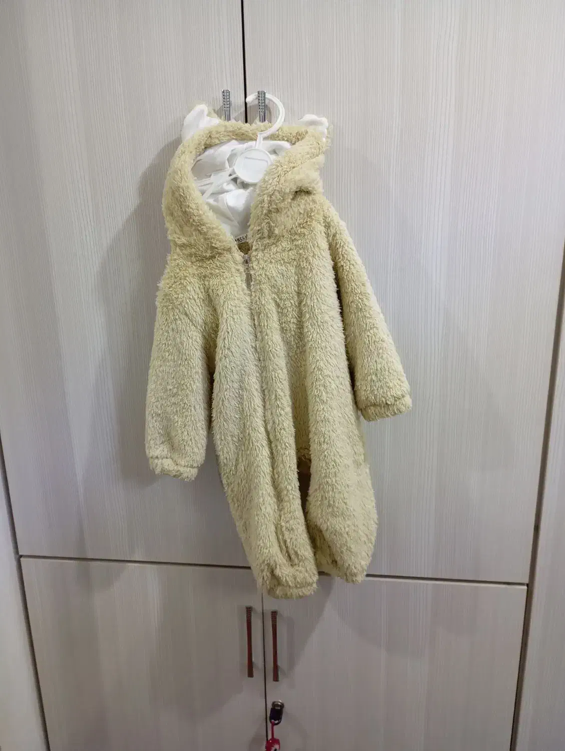 نوزادی|کفش و لباس بچه|گنبد کاووس, |دیوار