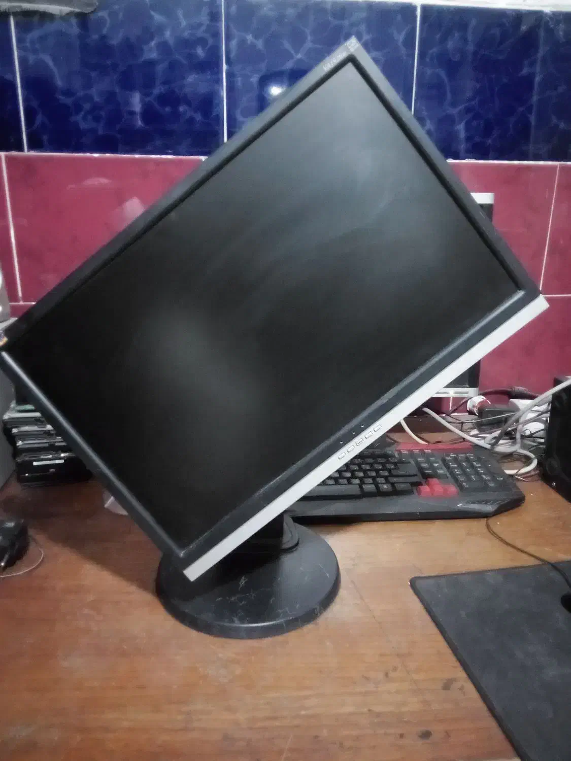 مانیتور 19اینچ پایه آسانسوری|قطعات و لوازم جانبی رایانه|ارومیه, |دیوار