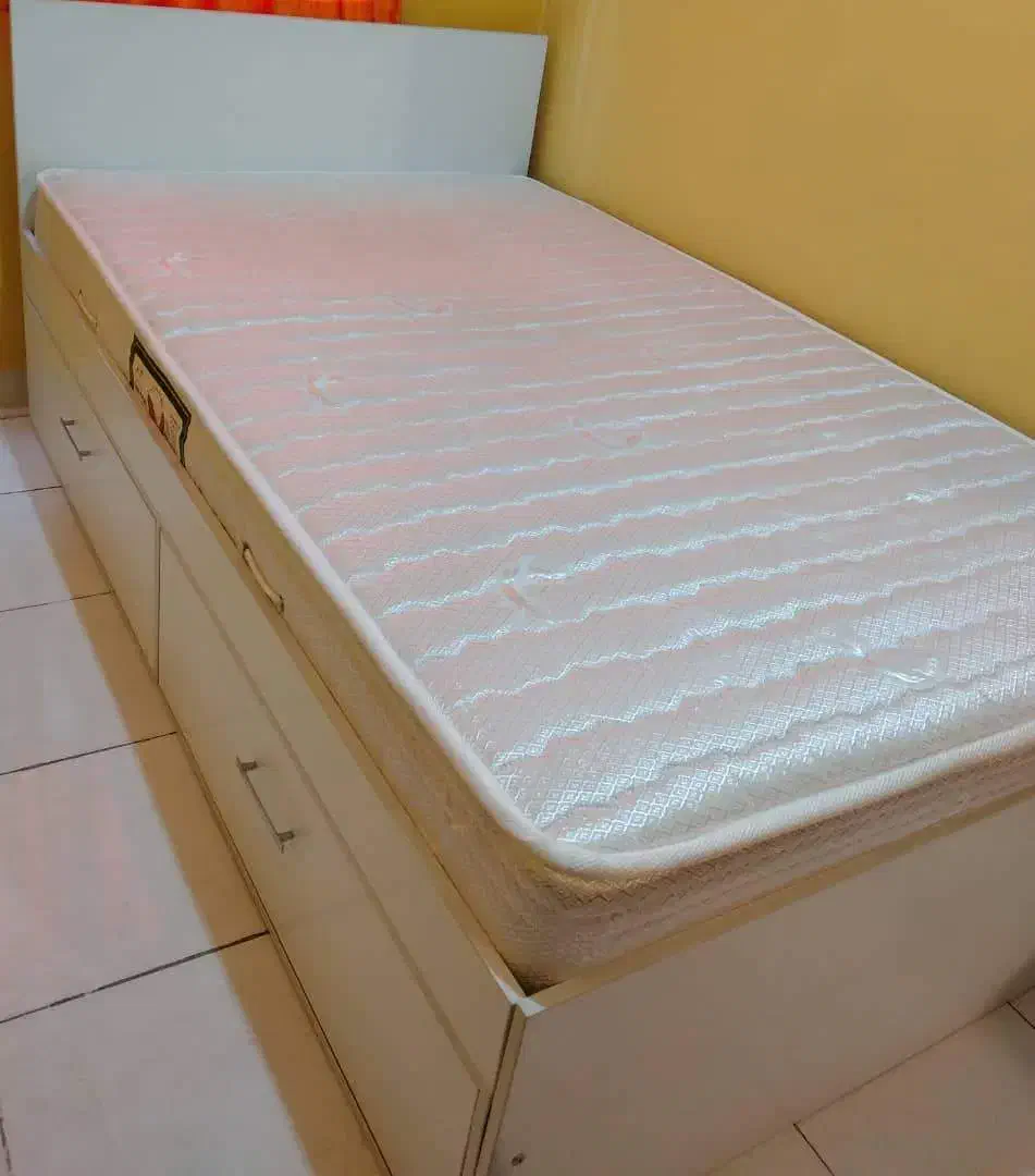 مبل حصیری نیم ست،تختخواب،جاکفشی،کنسول و گلدان|مبلمان خانگی و میز عسلی|تهران, شهرک پرواز|دیوار