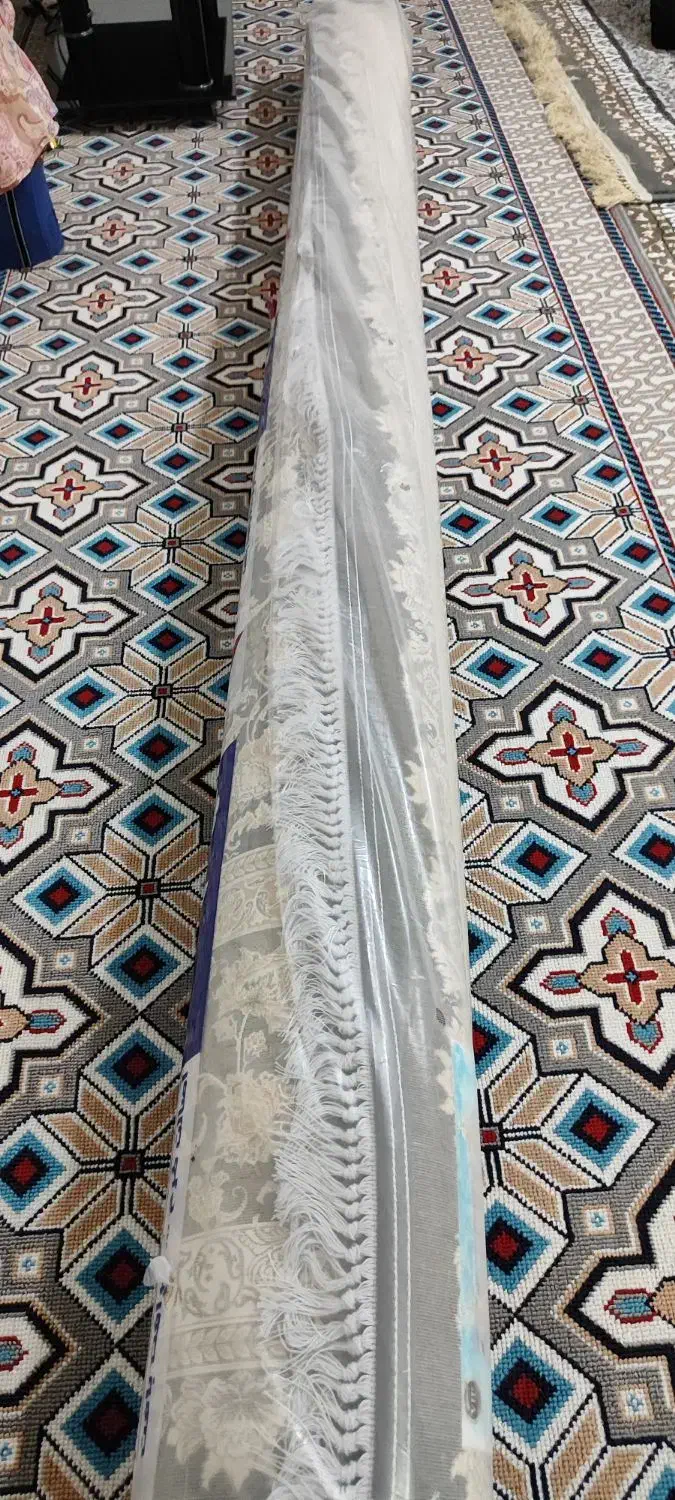 فرش گل برجسته درجه یک نو نو|فرش|بندرعباس, |دیوار