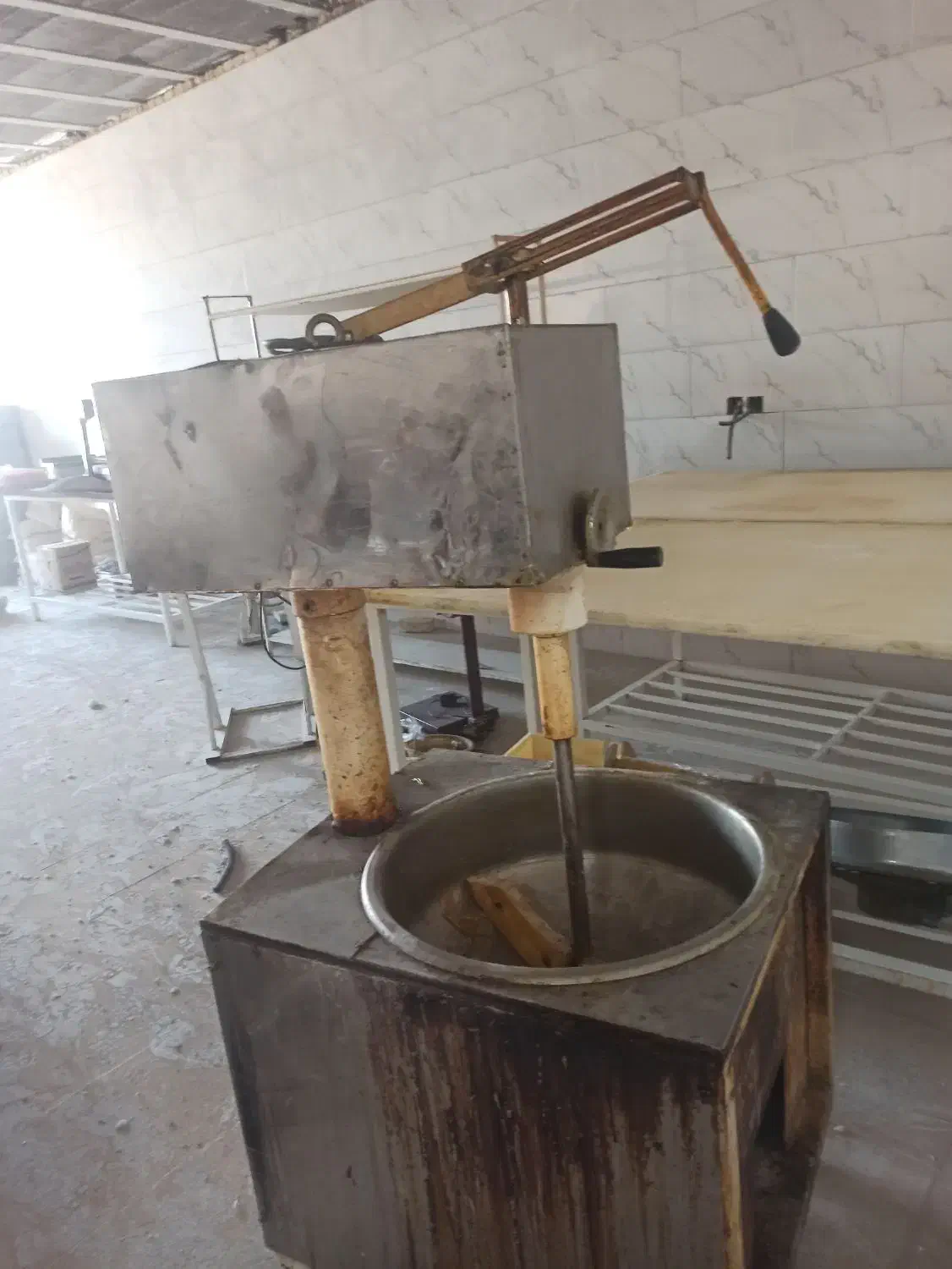یک عدد داغزن همزن بارجورکن سوهان پز|ماشینآلات صنعتی|اصفهان, قهجاورستان|دیوار