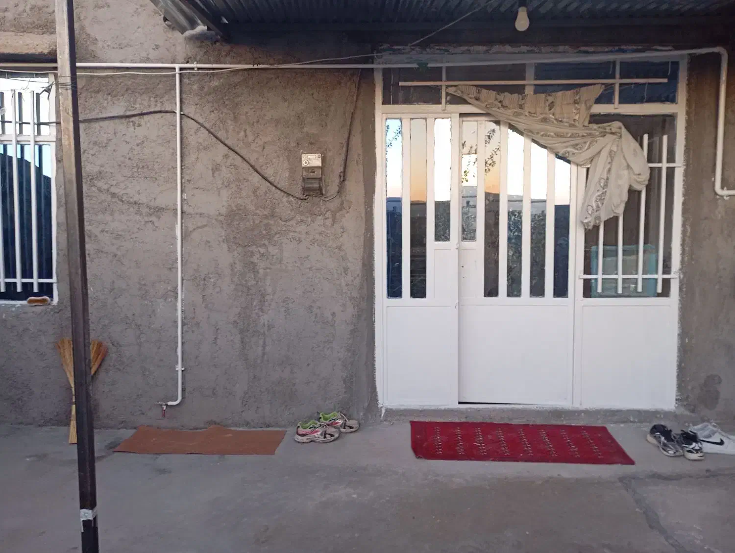 فروش و اجاره خانه ویلایی سنگ معدن معاوضه|فروش خانه و ویلا|اسلامآباد غرب, |دیوار