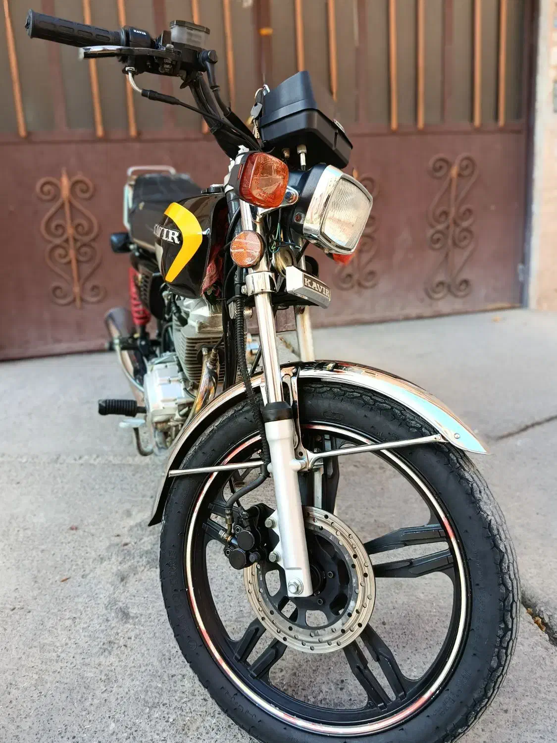 هوندا کویر ۱۵۰|موتورسیکلت|پرند, فاز ۲|دیوار