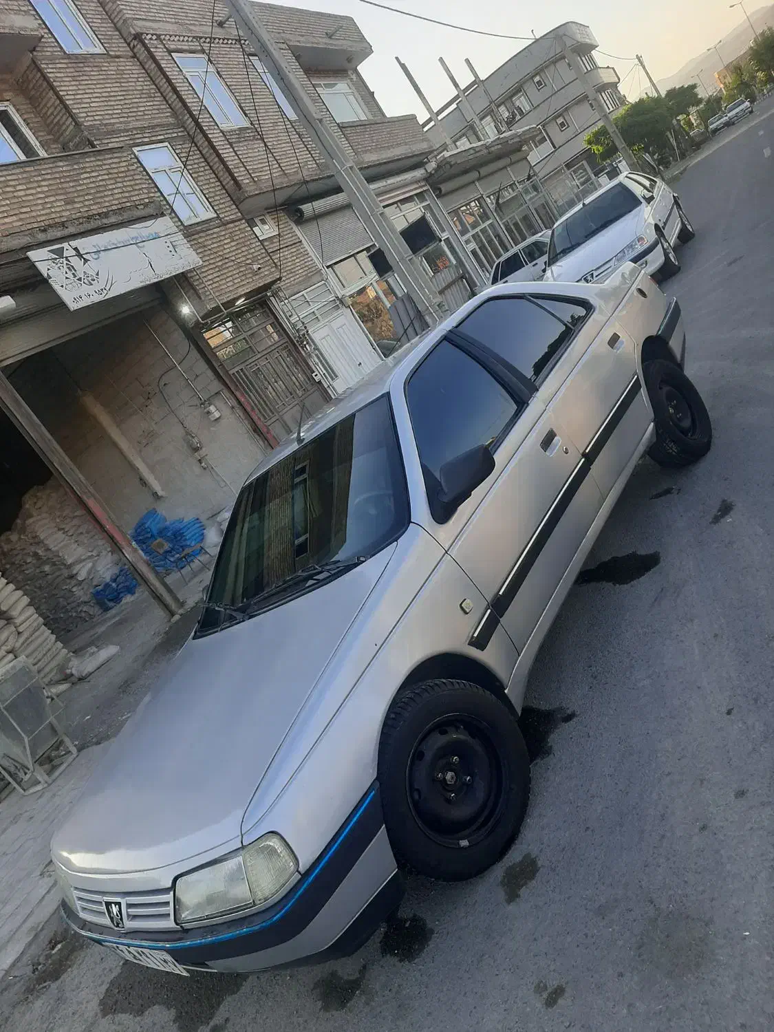 پژو ۴۰۵|خودرو سواری و وانت|ماکو, |دیوار