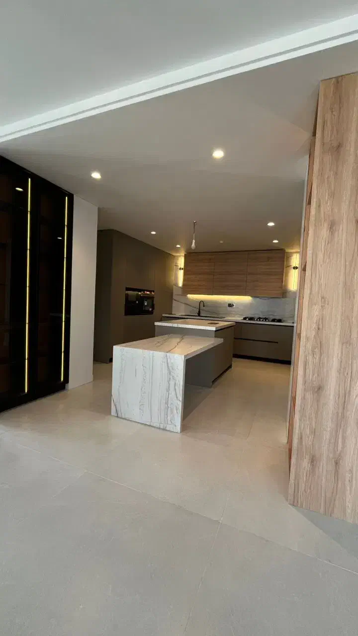 سعادت اباد/۲۶۰متر/ویو ابدی/فول بازسازی