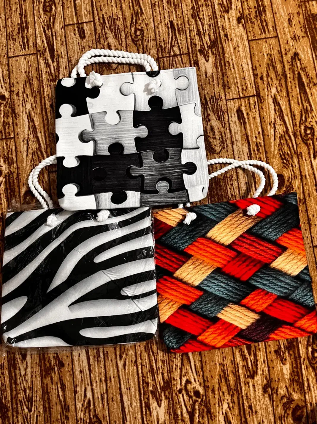 ساک لباس|کیف، کفش، کمربند|رشت, دیانتی|دیوار