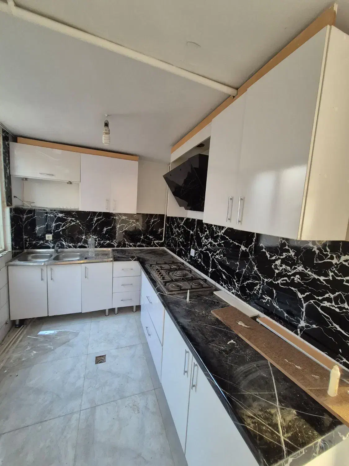 تکسام بنیاد طبقه اول|فروش آپارتمان|پرند, فاز ۱|دیوار