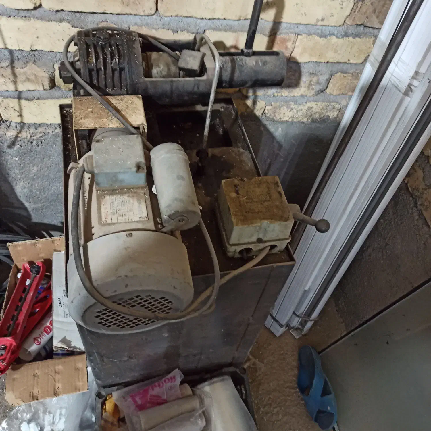 حدیده برقی. میزکاریوپی وی سی. قیچی میلگرد بر|ماشینآلات صنعتی|قم, شهرک فاطمیه|دیوار