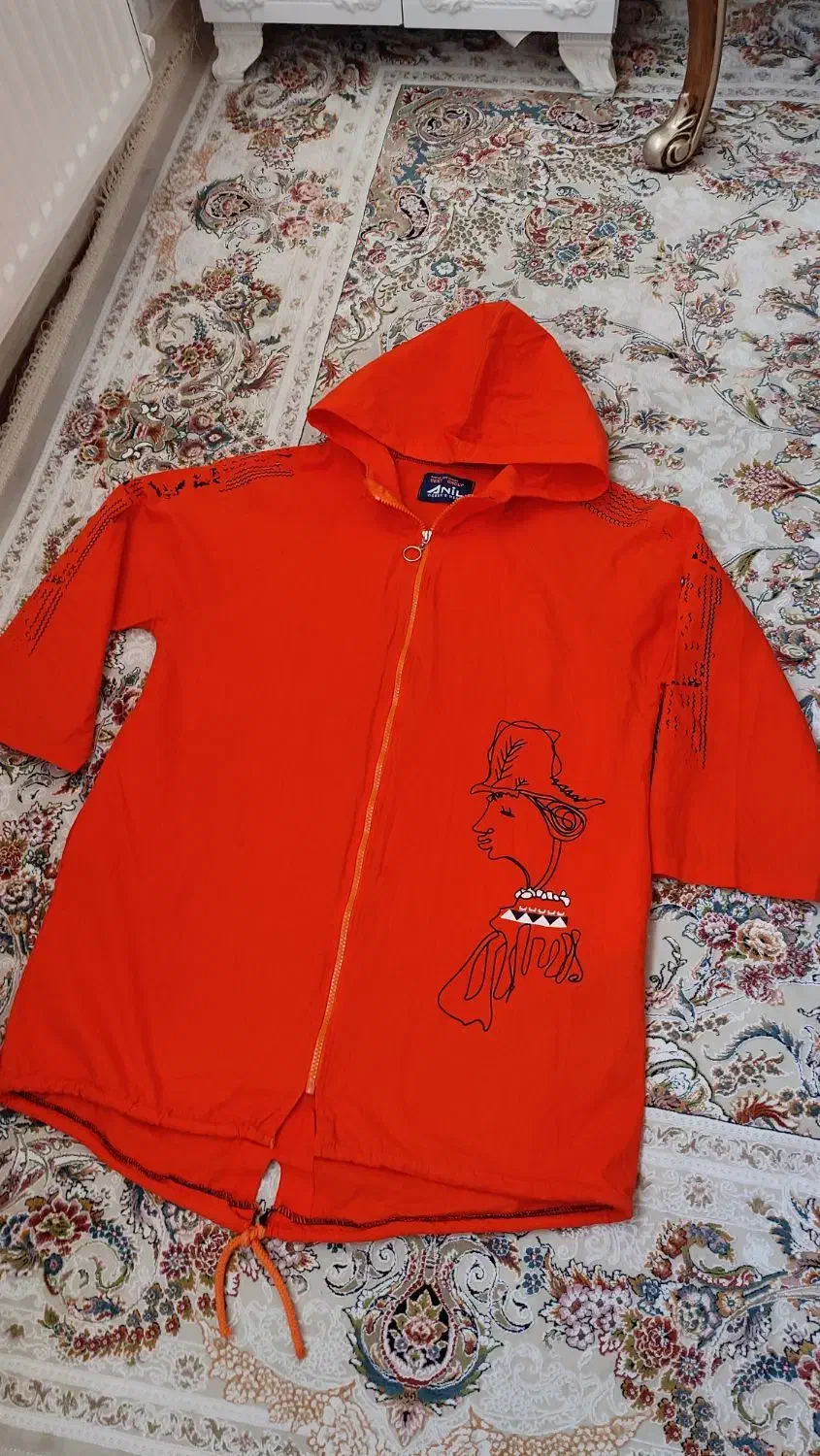 تعدادی لباس نونو|لباس|تبریز, |دیوار