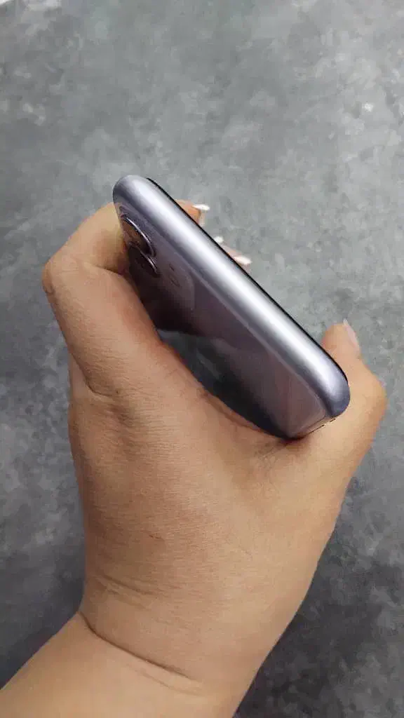 آیفون ۱۱ بدون خط و خش بدون باز شدگی ۱۲۸۷۶|موبایل|اصفهان, باغ زرشک|دیوار