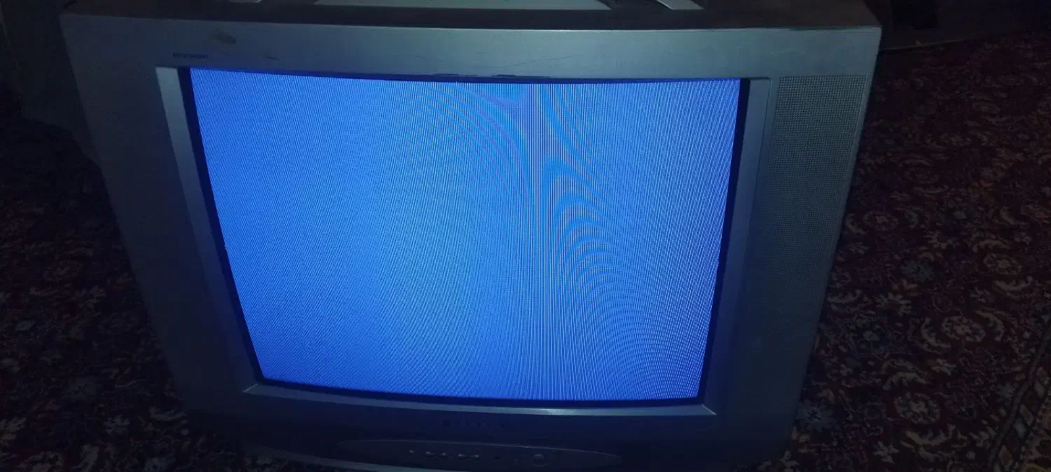 تلویزیون ۲۱سنام بهمراه کنترل|تلویزیون و پروژکتور|رشت, حومه رشت|دیوار