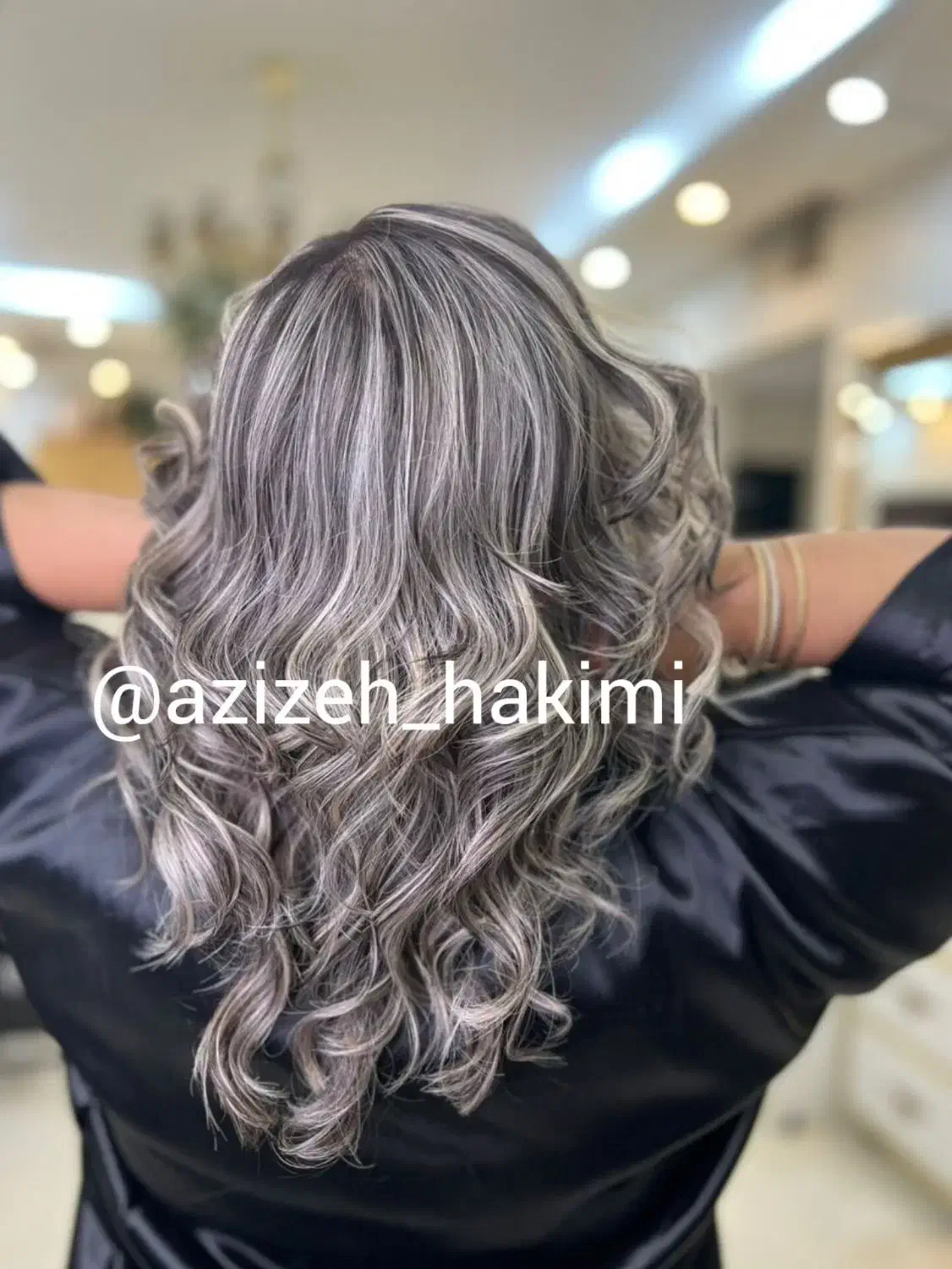 رنگ موی رایگان|خدمات آرایشگری و زیبایی|اصفهان, باغ زرشک|دیوار