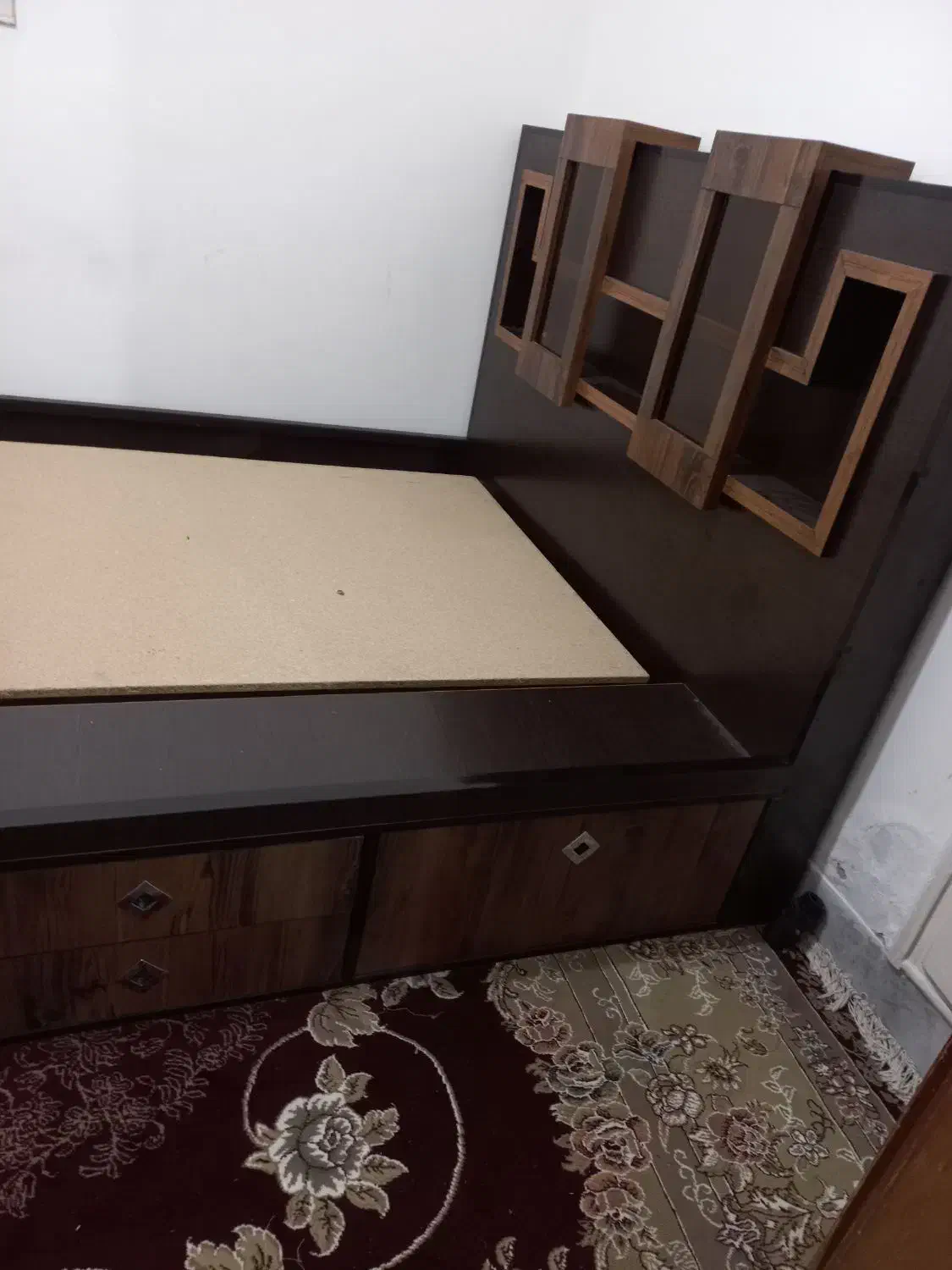 تخت دونفره|تخت و سرویس خواب|اصفهان, جلالیه|دیوار