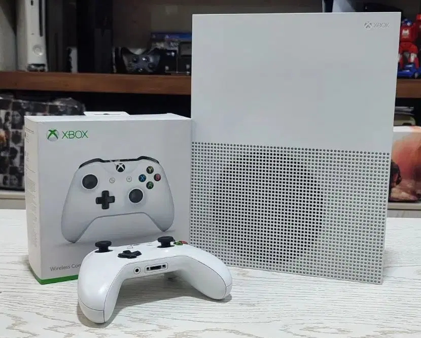 Xbox series One S|کنسول، بازی ویدئویی و آنلاین|مشهد, فرهنگیان (شهرک غرب)|دیوار