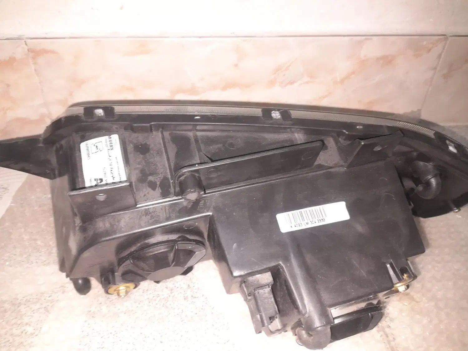 چراغ راست اس ال اکس تکی|قطعات یدکی و لوازم جانبی|کهنوج, |دیوار