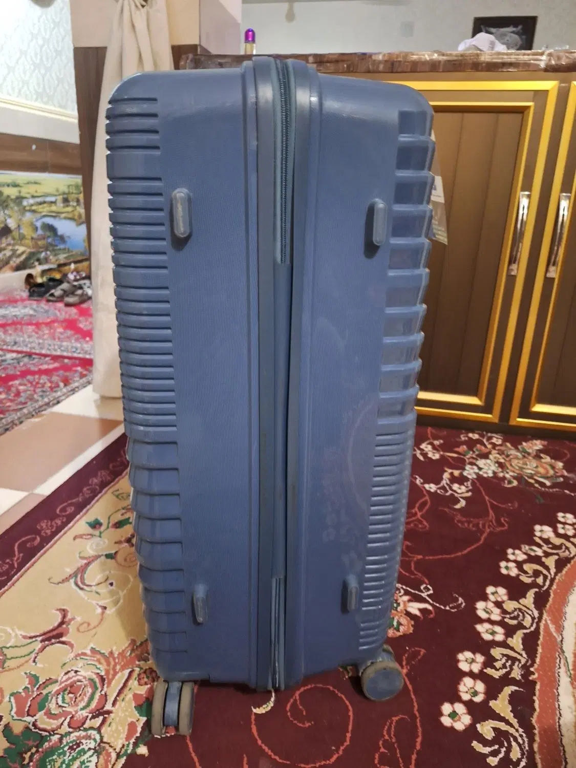 چمدان|کیف، کفش، کمربند|باوی, |دیوار