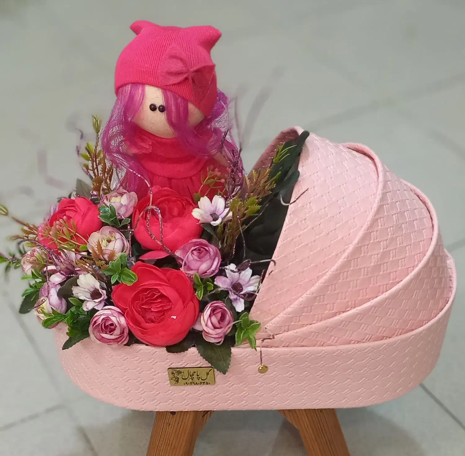 گل نوزادی|گل مصنوعی|کاشان, بهشتی|دیوار