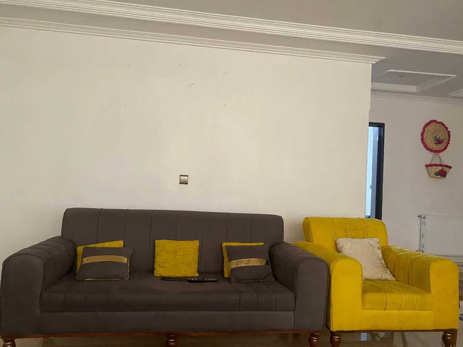 مبل|مبلمان خانگی و میز عسلی|رضوانشهر, |دیوار