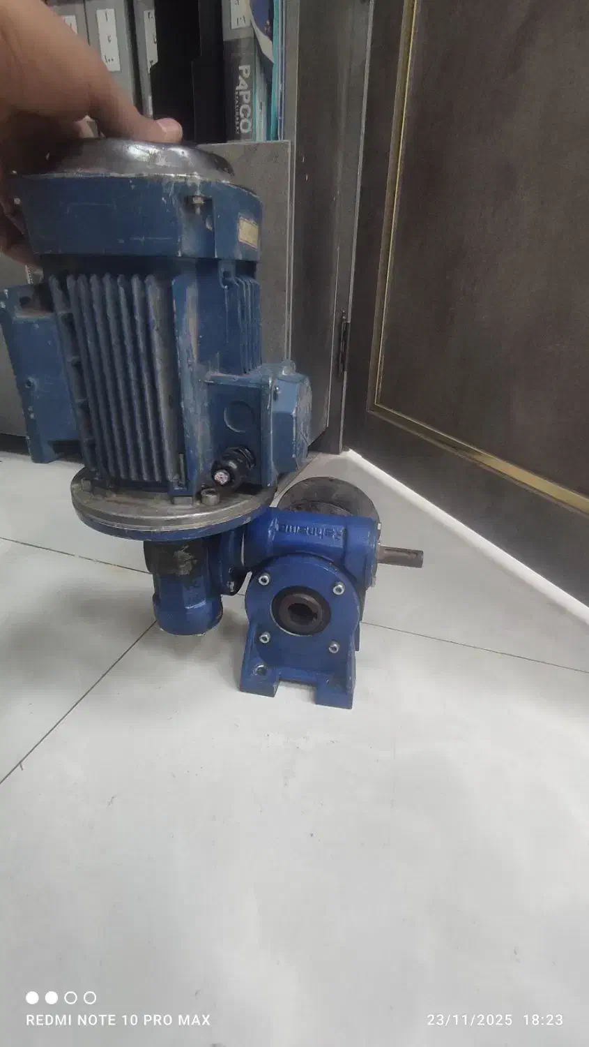 موتور گیربکس دار|ماشین‌آلات صنعتی|خرم‌آباد, |دیوار
