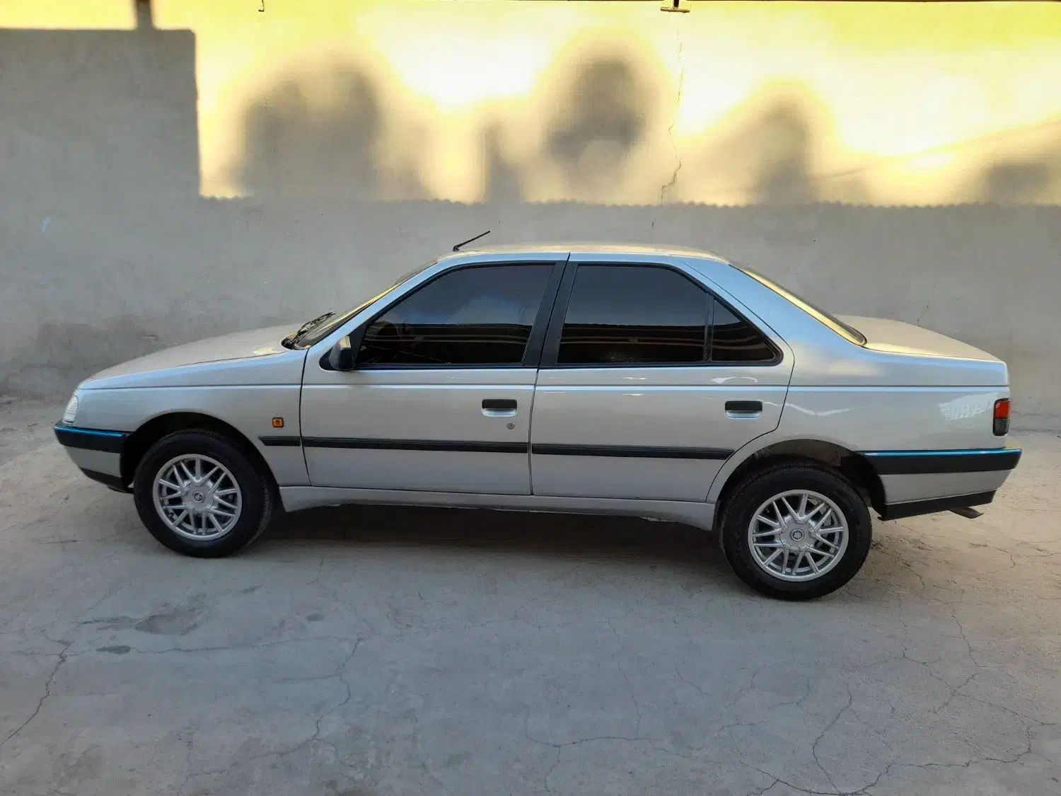 پژو ۴۰۵ مدل ۹۸|خودرو سواری و وانت|سیرجان, |دیوار