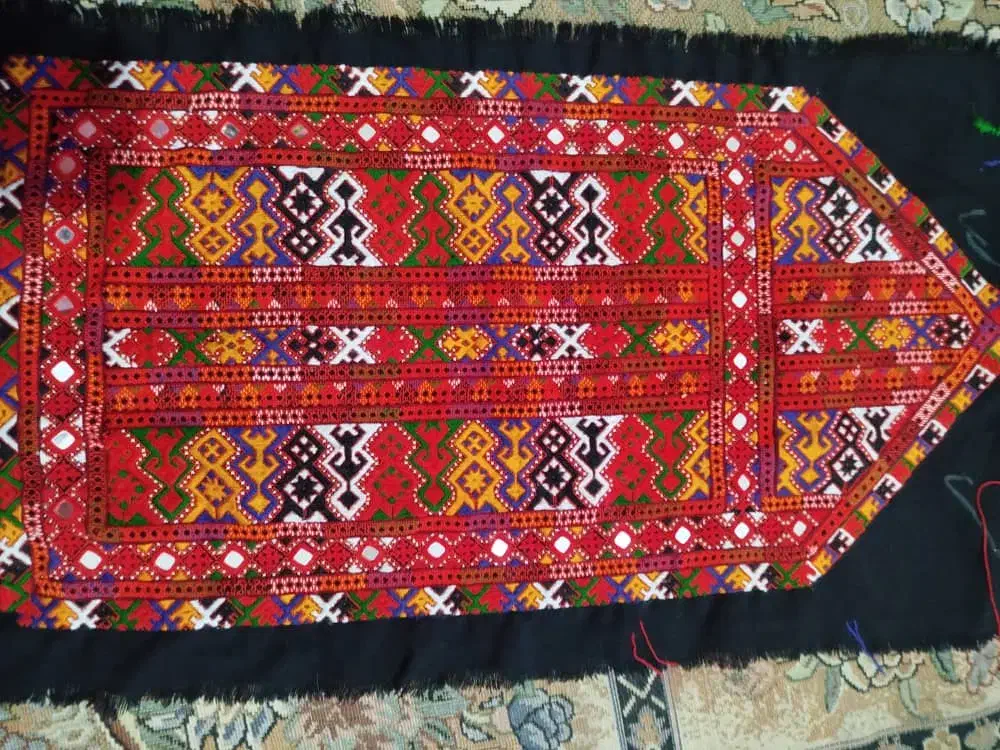 پرکار|لباس|ایرانشهر, |دیوار